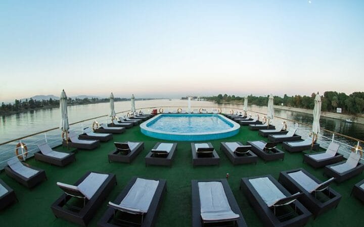A Sara Nile Cruise x