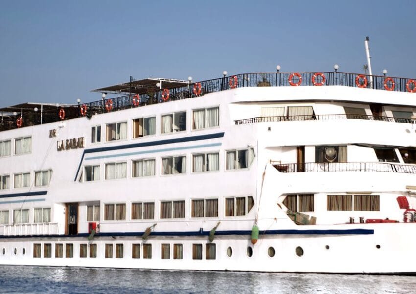 LA Sara Nile Cruise x