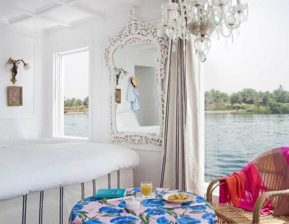 Meroe Dahabiya Nile Cruise x