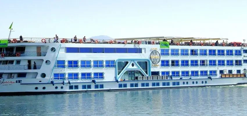 Royal Esadora Nile Cruise x