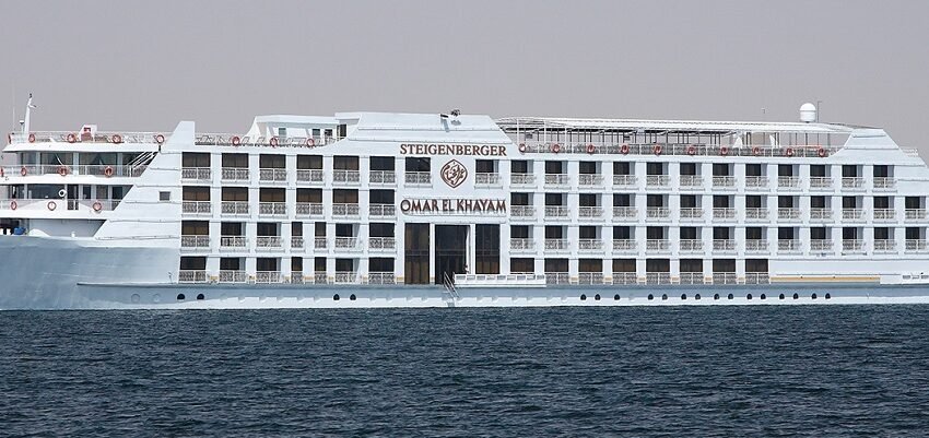 Steigenberger Omar El Khayam Lake Cruise x