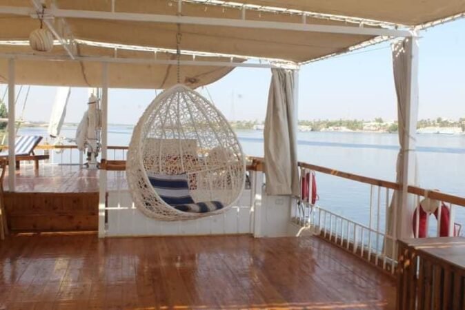 Three Pyramids Dahabiya Nile Cruise x