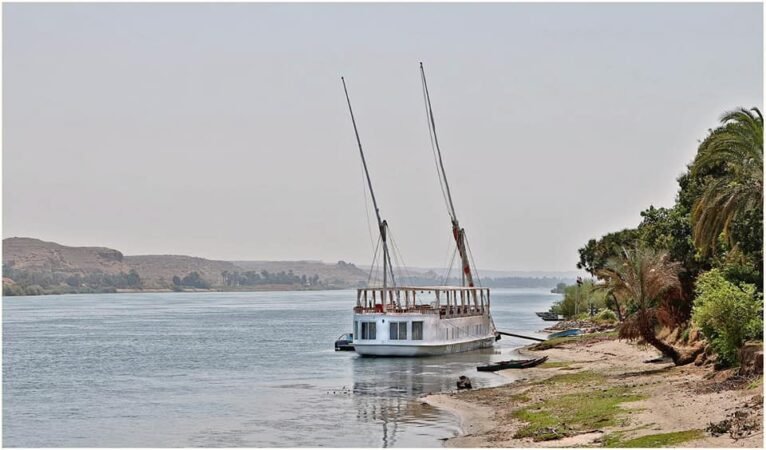 Three Pyramids Dahabiya Nile Cruise x